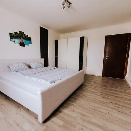 Alex Hotel